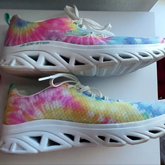 Skechers Glide Step Memory Foam Sneakers Comfort Shoe Tie Dye Rainbow 9.5 Air - Picture 5 of 10